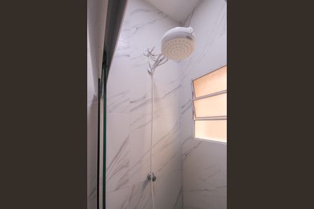 Banheiro de apartamento para alugar com 1 quarto, 25m² em Jardim Japao, São Paulo