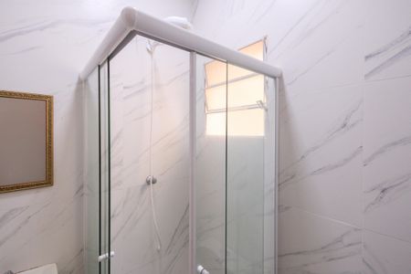 Banheiro de apartamento para alugar com 1 quarto, 25m² em Jardim Japao, São Paulo