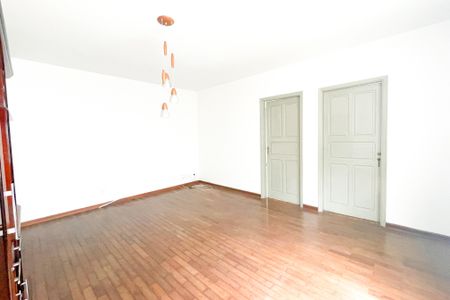 Sala de casa para alugar com 2 quartos, 110m² em Campininha, São Paulo