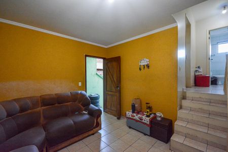 Casa à venda com 3 quartos, 180m² em Vila do Castelo, São Paulo