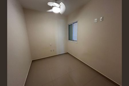 Quarto 2 de apartamento para alugar com 3 quartos, 139m² em Santa Mônica, Uberlândia