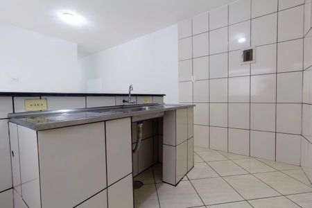 Sala e cozinha de casa para alugar com 2 quartos, 47m² em Jardim Nova Tereza, São Paulo