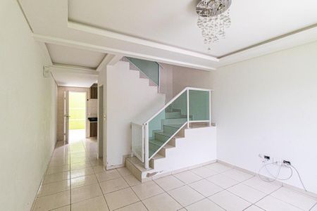 Sala de casa para alugar com 2 quartos, 76m² em Sítio Cercado, Curitiba