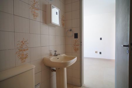 Banheiro de apartamento para alugar com 1 quarto, 42m² em Agronomia, Porto Alegre