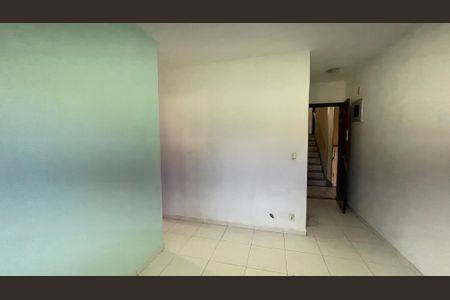 Sala de apartamento para alugar com 1 quarto, 50m² em Portuguesa, Rio de Janeiro
