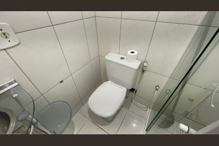 Banheiro de apartamento para alugar com 1 quarto, 50m² em Portuguesa, Rio de Janeiro