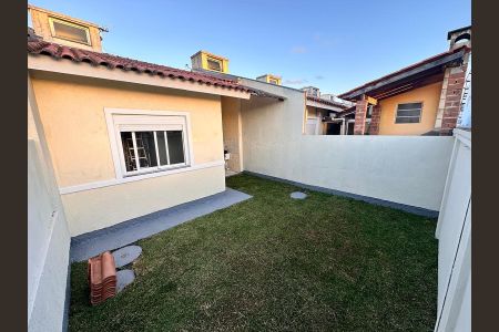 Área externa de casa para alugar com 2 quartos, 70m² em Olaria, Canoas