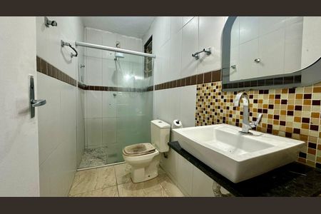 Banheiro de apartamento para alugar com 3 quartos, 68m² em Lagoinha, Belo Horizonte
