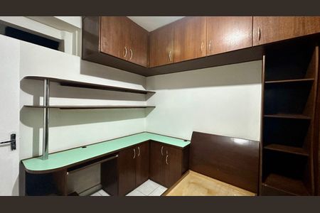 Quarto de apartamento para alugar com 3 quartos, 68m² em Lagoinha, Belo Horizonte