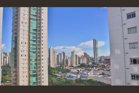 Vista da Rua de apartamento para alugar com 3 quartos, 100m² em Setor Bueno, Goiânia