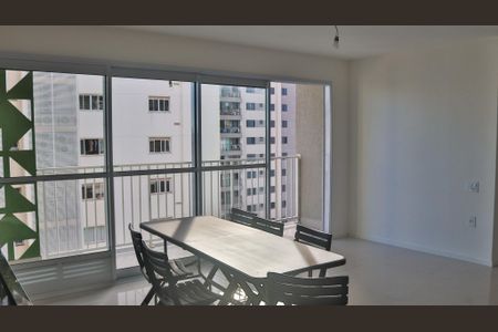 Cozinha de apartamento para alugar com 3 quartos, 100m² em Setor Bueno, Goiânia