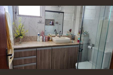 Banheiro de apartamento para alugar com 2 quartos, 117m² em Brás de Pina, Rio de Janeiro