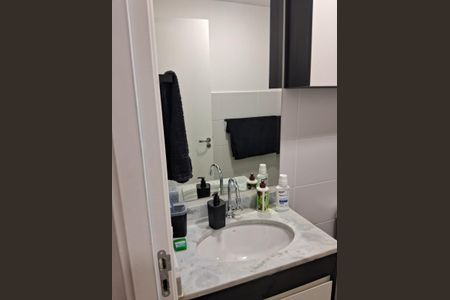 Banheiro de apartamento para alugar com 3 quartos, 81m² em Balneário Tropical, Paulínia