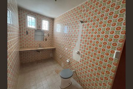 Banheiro 1 de casa para alugar com 4 quartos, 150m² em Brasil, Uberlândia