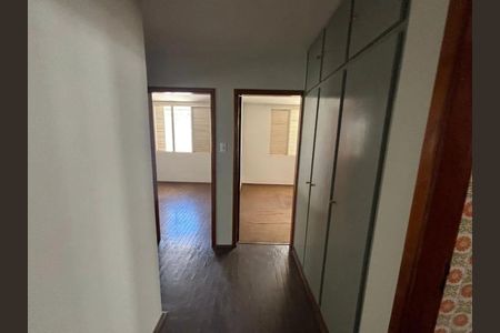 Corredor de casa para alugar com 4 quartos, 150m² em Brasil, Uberlândia