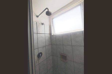 Banheiro de apartamento para alugar com 1 quarto, 49m² em Farroupilha, Porto Alegre