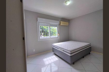 Quarto 2 de apartamento para alugar com 2 quartos, 55m² em Vila Nova, Novo Hamburgo