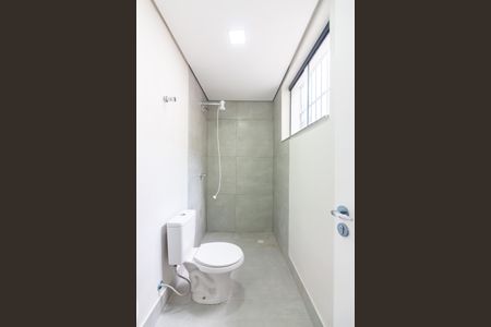 Banheiro de kitnet/studio para alugar com 1 quarto, 19m² em Centro, Osasco