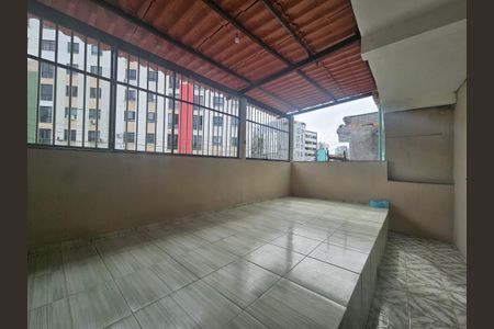 varanda de casa para alugar com 3 quartos, 100m² em Vale das Pedrinhas, Salvador