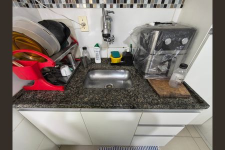 Cozinha de apartamento à venda com 2 quartos, 49m² em Gardênia Azul, Rio de Janeiro