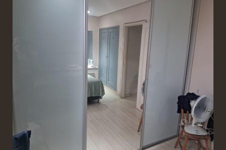 Quarto de apartamento para alugar com 3 quartos, 90m² em São Geraldo, Porto Alegre