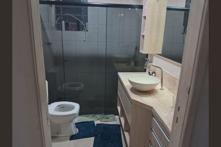 Banheiro de apartamento para alugar com 3 quartos, 90m² em São Geraldo, Porto Alegre