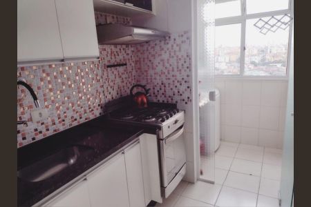 Cozinha de apartamento à venda com 2 quartos, 54m² em Conjunto Residencial Pombeva, São Bernardo do Campo