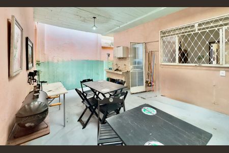 Casa à venda com 3 quartos, 150m² em Paraíso, Belo Horizonte