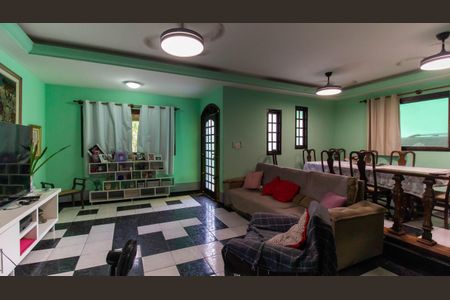 Casa para alugar com 4 quartos, 219m² em Itaipu, Niterói