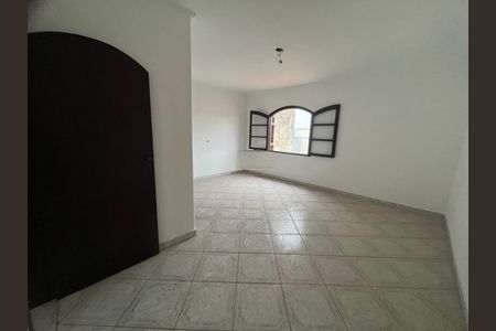 Casa à venda com 4 quartos, 400m² em Jardim Domitila, São Paulo