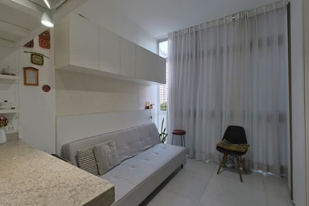 Sala de kitnet/studio à venda com 1 quarto, 30m² em Santo Agostinho, Belo Horizonte