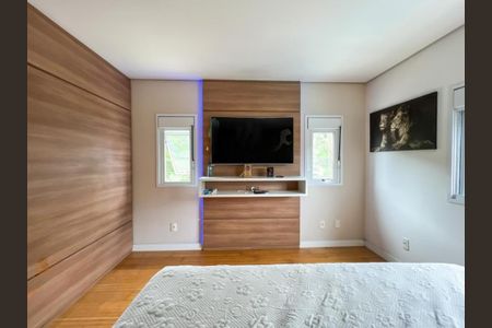 Casa à venda com 5 quartos, 347m² em Socorro, São Paulo