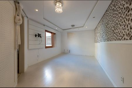 Quarto 2 de casa para alugar com 3 quartos, 500m² em São João, Porto Alegre