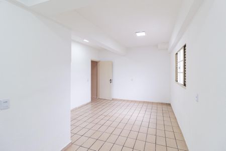 Quarto de casa para alugar com 1 quarto, 80m² em Vila Veloso, Carapicuíba