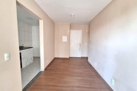 Sala de apartamento para alugar com 2 quartos, 53m² em Chácaras Rio-petrópolis, Duque de Caxias