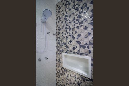 Banheiro da Suíte de casa de condomínio para alugar com 3 quartos, 157m² em Jardim Eucaliptos, Sorocaba