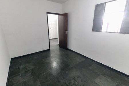 Quarto de casa para alugar com 1 quarto, 40m² em Jardim Clementino, Taboão da Serra