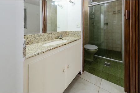 Corredor de apartamento para alugar com 1 quarto, 50m² em Funcionários, Belo Horizonte