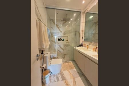 Banheiro 1 de apartamento para alugar com 2 quartos, 91m² em Caminho das Árvores, Salvador