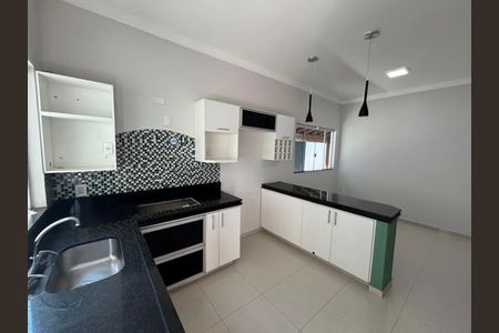 Cozinha de casa para alugar com 4 quartos, 200m² em Alto Umuarama, Uberlândia