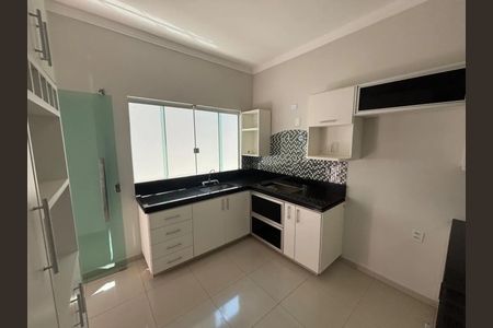 Cozinha de casa para alugar com 4 quartos, 200m² em Alto Umuarama, Uberlândia