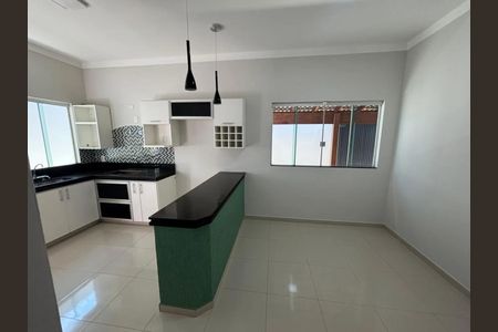 Cozinha de casa para alugar com 4 quartos, 200m² em Alto Umuarama, Uberlândia