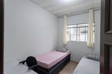 Quarto 1 de casa para alugar com 2 quartos, 85m² em Glória, Belo Horizonte