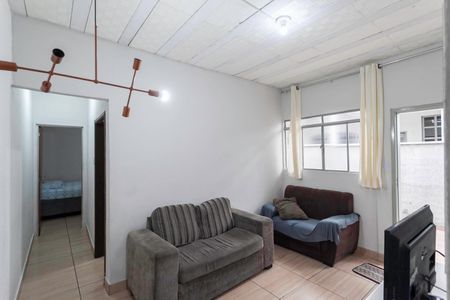 Sala de casa para alugar com 2 quartos, 85m² em Glória, Belo Horizonte