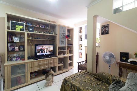 Sala de casa à venda com 3 quartos, 250m² em Vila Rosaria, São Paulo