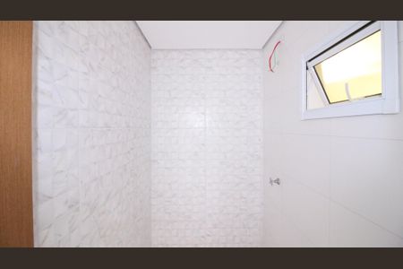 Banheiro de apartamento para alugar com 1 quarto, 42m² em Vila Lucia, São Paulo