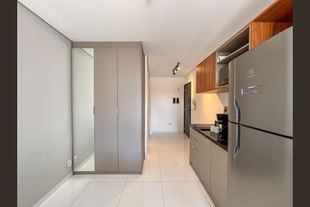 Cozinha de apartamento para alugar com 1 quarto, 27m² em Tatuapé, São Paulo