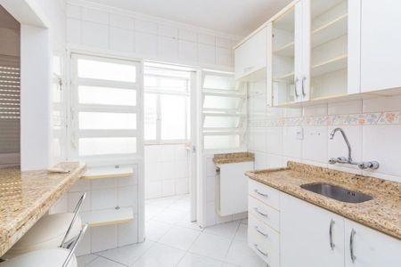 Cozinha de apartamento para alugar com 2 quartos, 63m² em Higienópolis, Porto Alegre