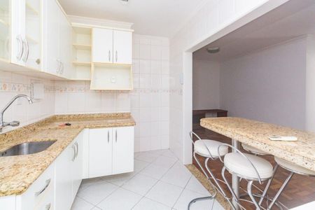 Cozinha de apartamento para alugar com 2 quartos, 63m² em Higienópolis, Porto Alegre