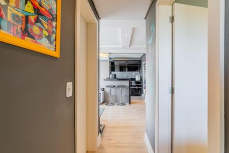 Corredor de apartamento para alugar com 2 quartos, 58m² em Passo d’Areia, Porto Alegre